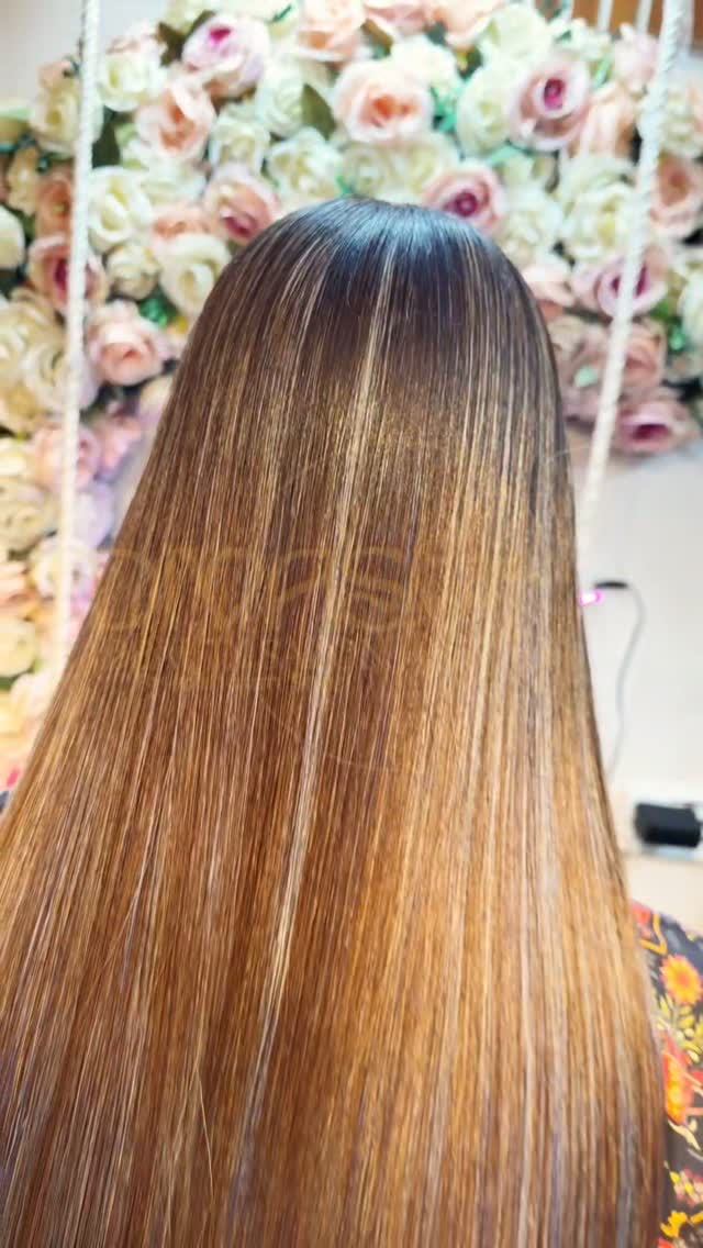 Hair colour and highlights at Divas Beauty Salon Karachi